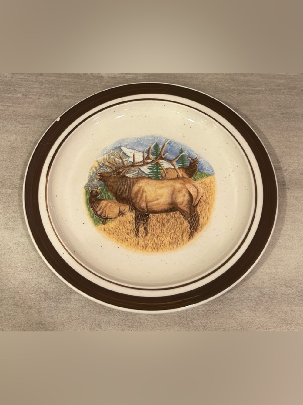 8.6" Folkcraft Stoneware Cabelas Bugling Elk Salad/Dessert Plate.